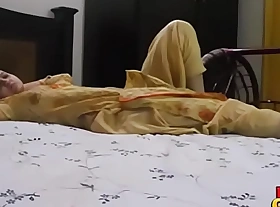 Indian Housewife Sonia Bhabhi Scandalous Up Attempt Sex Make sure of Periods