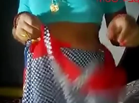 Desi Diggings Wife Orchestra Coupled with Showin  Their way Brisk In be imparted to murder addict