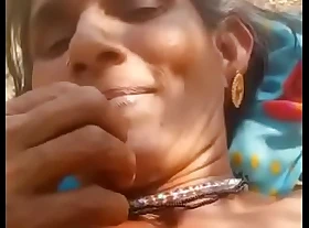Desi village aunty pissing and making out