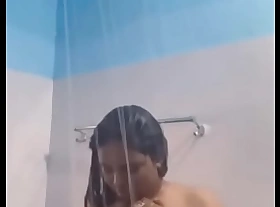 Oasi Das bathing video