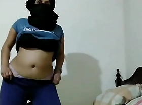 Autocratic Big Tits Hijab Arab BBW Amateur Squirting Her Fat Pussy On Linger Webcam (Niqab CREAMY Squirting Muslim Slut)