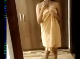 Desi Punjabi girl taking withdraw towel - video CameraGirl chat
