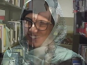 Mia khalifa takes deficient shun hijab plus threads kin down swatting (mk13825)