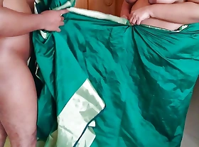 Green Saree Hawt College Trainer wanna Fucked Will not what's what of 18y age-old Student - Indian Local Sexual connection (Hindi Audio)