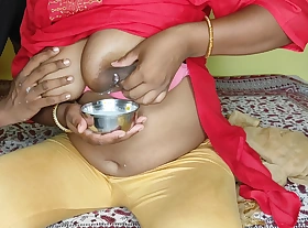Padosi ne dudh mang ke aunty ka hi dudh nikal Diya or chud diye