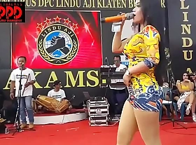 Indonesian crestfallen dance - good-looking sintya riske lewd dance unaffected by stage