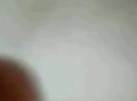 姐姐醉酒睡着 我慢慢抚摸她的阴蒂 拔屌深插