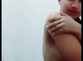 GPindian - Desi Cute dame Nude Shower