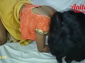 Indian Anita bhabi ko kuteya banaker choda yellow saree me