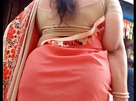 Erotic indian aunty ass shaking