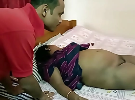 Indian hot Bhabhi getting fucked away non-native thief !! Housewife sex