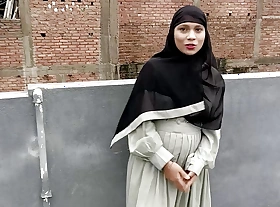 Muslim burqa explicit Yoururfi got fucked apart from Hindu boy in stairs