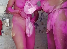 On the day be expeditious for Holi, sister-in-law was painted and brother-in-law took their way to the bathroom and fucked her.