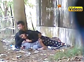Open-air blowjob mms of desi girls with lover - Indian Porn Videos