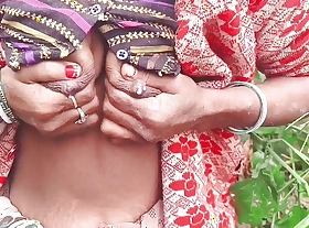 Bengali jija g ne apne sage sali ko jungle me lejake Lund pe boobs se dudh niklwa ke hard chudai kiya