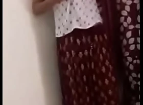 Indian desi girl change her dress