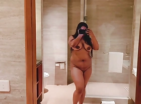 Sexy Indian Bhabhi with big boobs enjoying down Bathtub down 5 star hotel and pinpointing her pussy