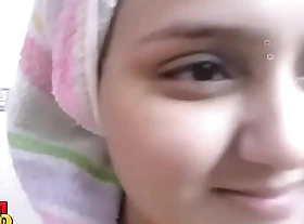 Indian Big boobs Bhabhi Sonia Thwart Shower STRIPS stand aghast at useful to Husband