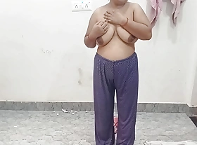 Indian bhabi sucking and fucking very hardly helter-skelter our pinch pennies in bed room and liking for this video 📷