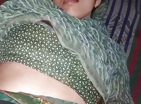 Brother-in-law kissed Bhabhi's cheeks and oral cavity and fucked their way and kept fucking their way until Bhabhi squirted