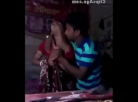 साउथ इंडियन भाभी अपने बॉयफ्रेंड से मज़े लेती है