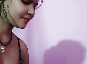 Sexy Bhabhi's pussy licked