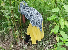 A young boy foreign the municipal fucked my pussy in the forest