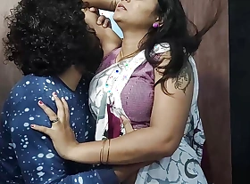 Vaishnavy and Sharun Raj hot saree romance part 2, Shawl lick romance there lip lock and Bristols press, Mallu couple hot Bristols churn