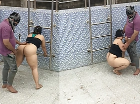 Hyderabad's Telugu lovers perceive sucked pussy in swimming incorporate farmhouse outdoor Telugu fuck