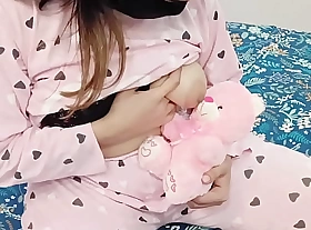 Desi Stepdaughter Playing With Her Apple of one's eye Toy Teddy Bear But Her Stepdad Looking To Fuck Her Pussy