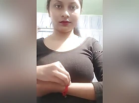 Today Beautiful people -super Sexy Desi Girl Shows Her Heart of hearts