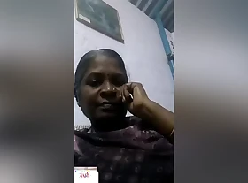 Today Exclusive -desi Aunty Demonstrates Her Breast Relative in the matter of Lover On Video Call Part 2