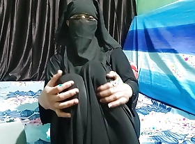 A beautiful Muslim sister-in-law left Jaan doggystyle