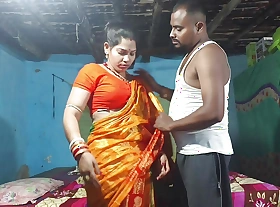 Desi Bengali bhabhi ke saath masti romance and kissing scenes, Orange blouse and white bra remove beamy boob stir up by rahul