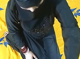 Pretty girl in hijab effectuation with reference to officer's cock be beneficial to signet-ring