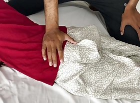 Punjabi stepmom fucking her pussy desi punjabi stepmom sex video with audio