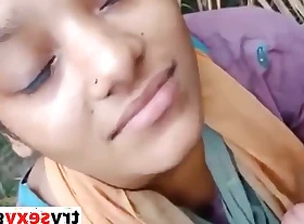 Gao Ki Ladki Ptakar Chuswaya Khet Me Lund