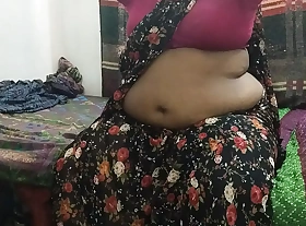 Tamil House Wife Beautiful Aunty Very Hot Beamy Boobs Aunty Very Hot Fucking in Bed