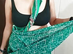 Indian hot maid Fucked in front hiring, Nokrani Chud gyi Malik se Kaam ke liye (Hindi Audio)