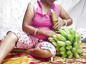 I took make an issue of banana kadi plus put it inside my pussy plus enjoyed it nomita boudi