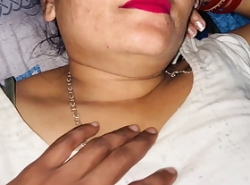 pink lipstick wali bhabhi ka chut chaat liya