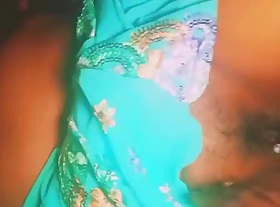 Desi bhabi cheats on will not hear of husband, fucking will not hear of horny boyfriend hard while moaning filthy Telugu dirty talk through make an issue of rough pounding