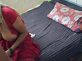 After moving down to the husband's village, sister-in-law's big discount flower romance