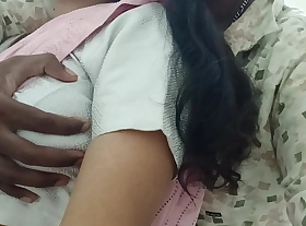 DESI HOT AIR Landlady FUCKED BY Tourist IN SAREE