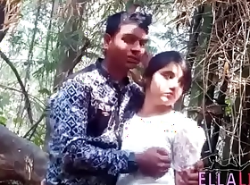 jungal me mangel enjoy boy with girlfriend