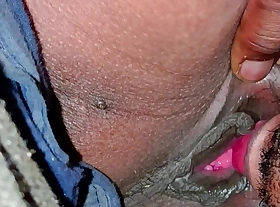 Sister-in-law was hot and showered with water from her. The brother-in-law warmed up with his tongue.
