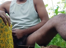 Bhabhi ke khet mai sarso ke beech pela
