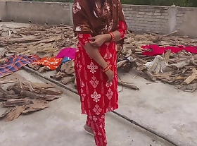 Jija ne apni sali ko chhat ka upper choda, Job sali dress sukhaa raha tha